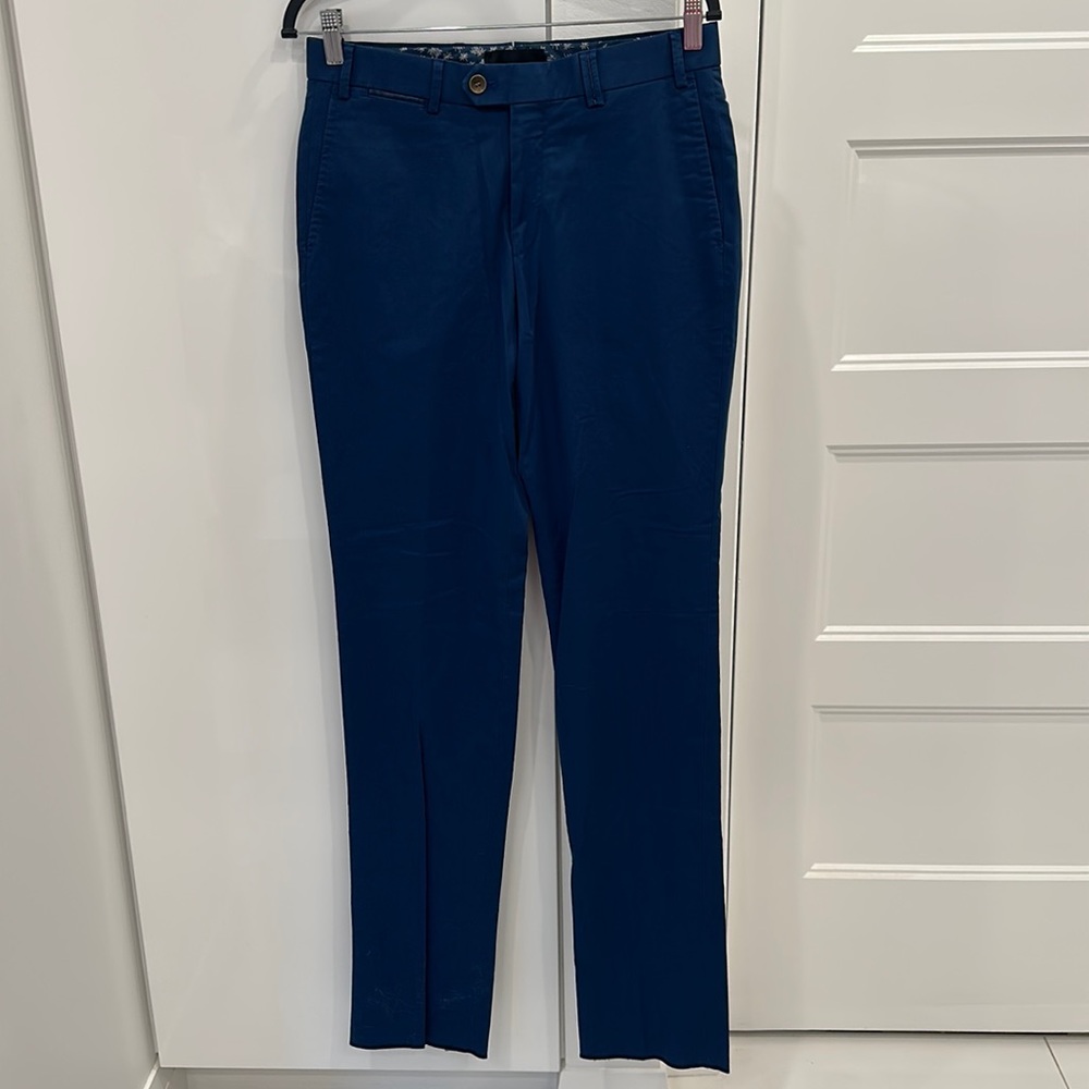 HILTL Peaker style Contemporary fit Navy pant 31x32 US